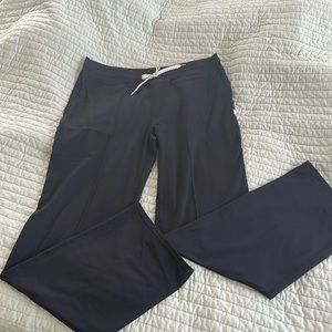 Vuori joggers super soft - brand new no tags